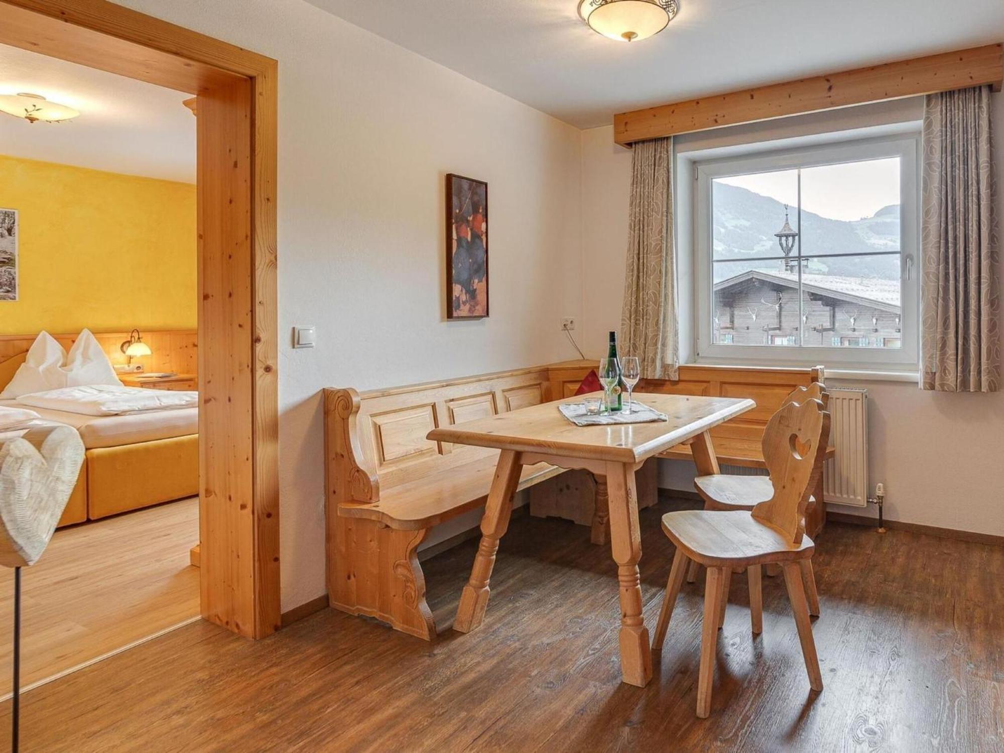 Apartment In Fuegen With A Garden Eksteriør bilde